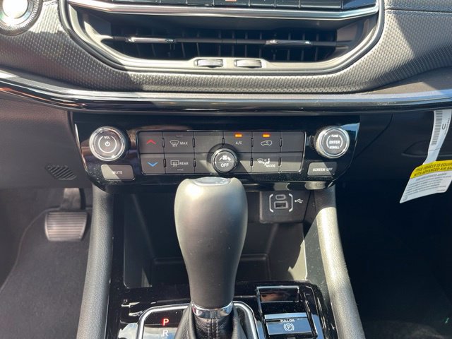 New 2026 Jeep Compass Latitude AWD/4WD image 34