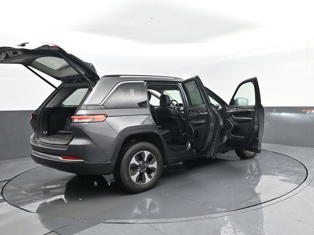 Used 2022 Jeep Grand Cherokee Limited 4xe AWD/4WD image 33