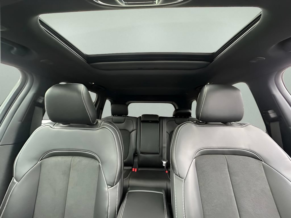 New 2026 Jeep Grand Cherokee Altitude AWD/4WD image 39