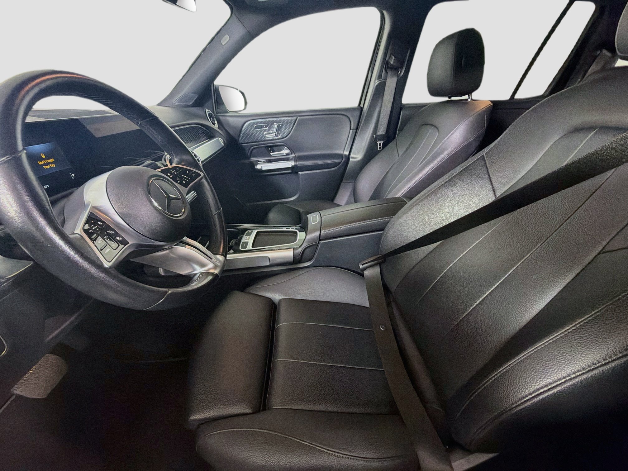 Used 2025 Mercedes-Benz GLB 250 image 13