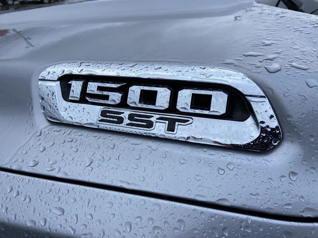 Used 2025 RAM 1500 Laramie image 14