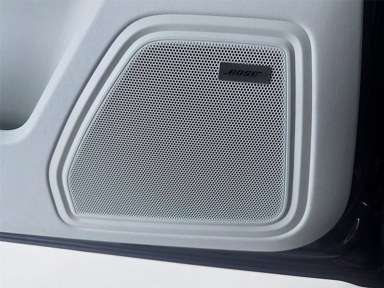 New 2026 Porsche Macan GTS image 9