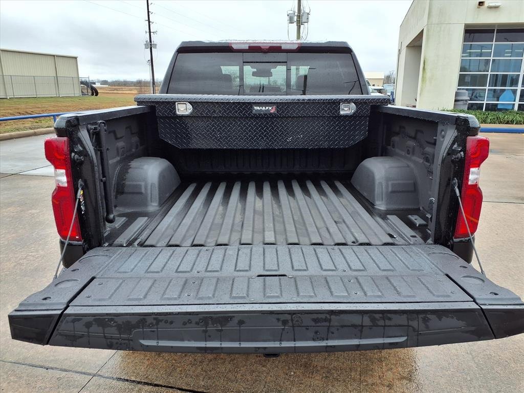 Used 2024 Chevrolet Silverado 1500 ZR2 image 30