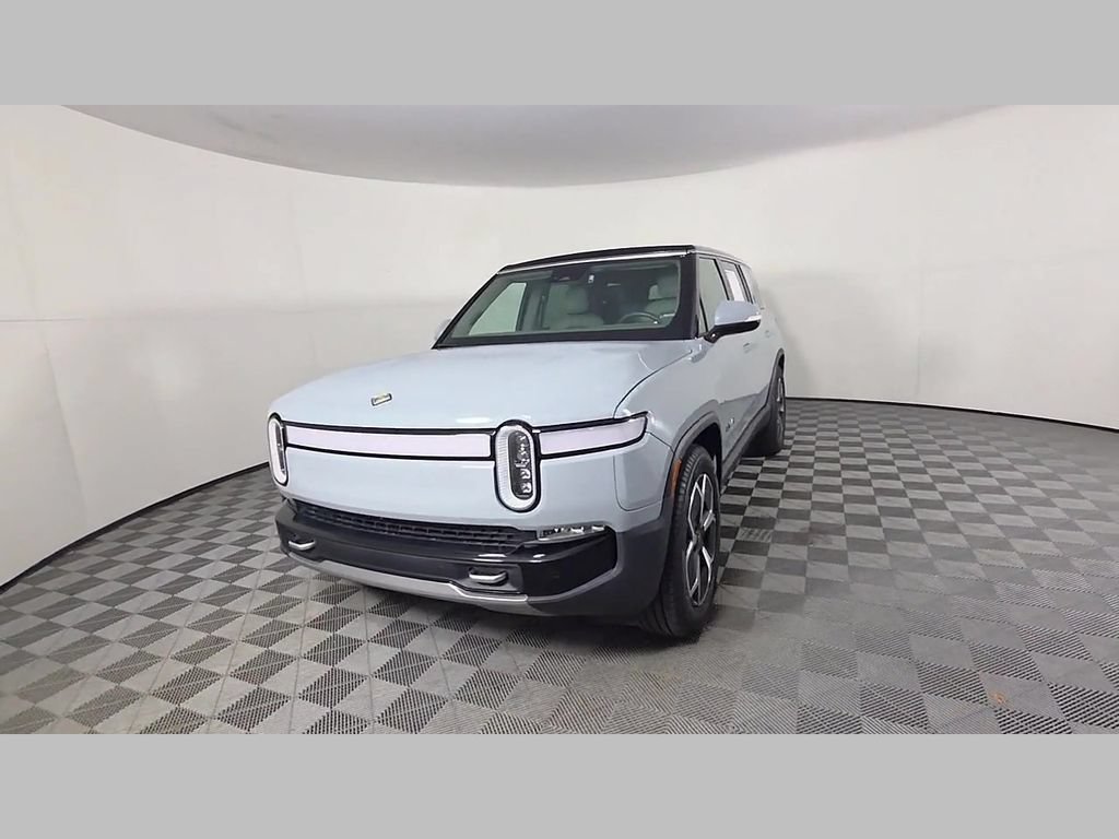 Used 2024 Rivian R1S Adventure AWD/4WD image 49