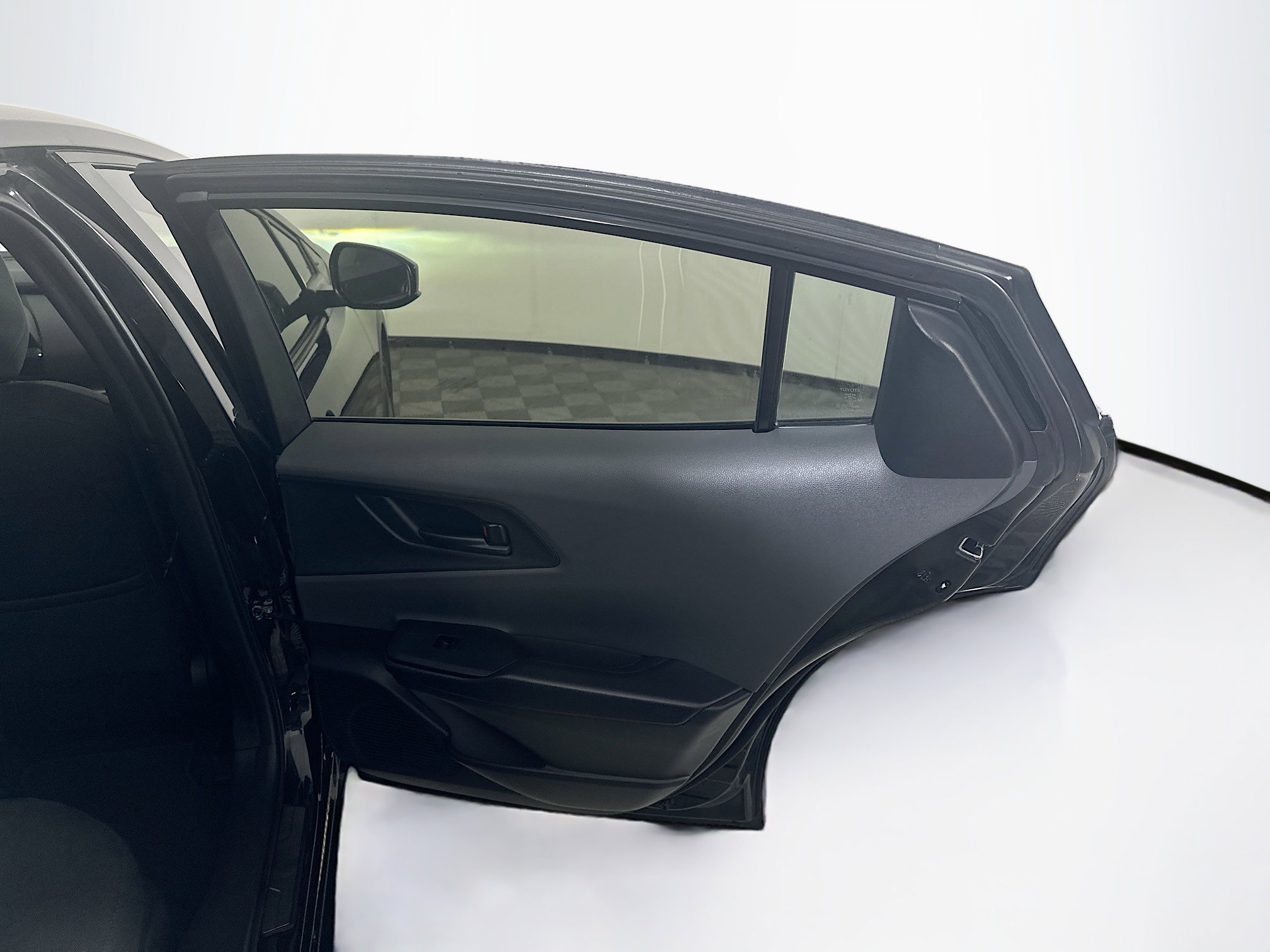 Used 2024 Toyota Prius LE FWD image 29