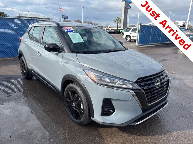 Used 2024 Nissan Kicks SR image 3