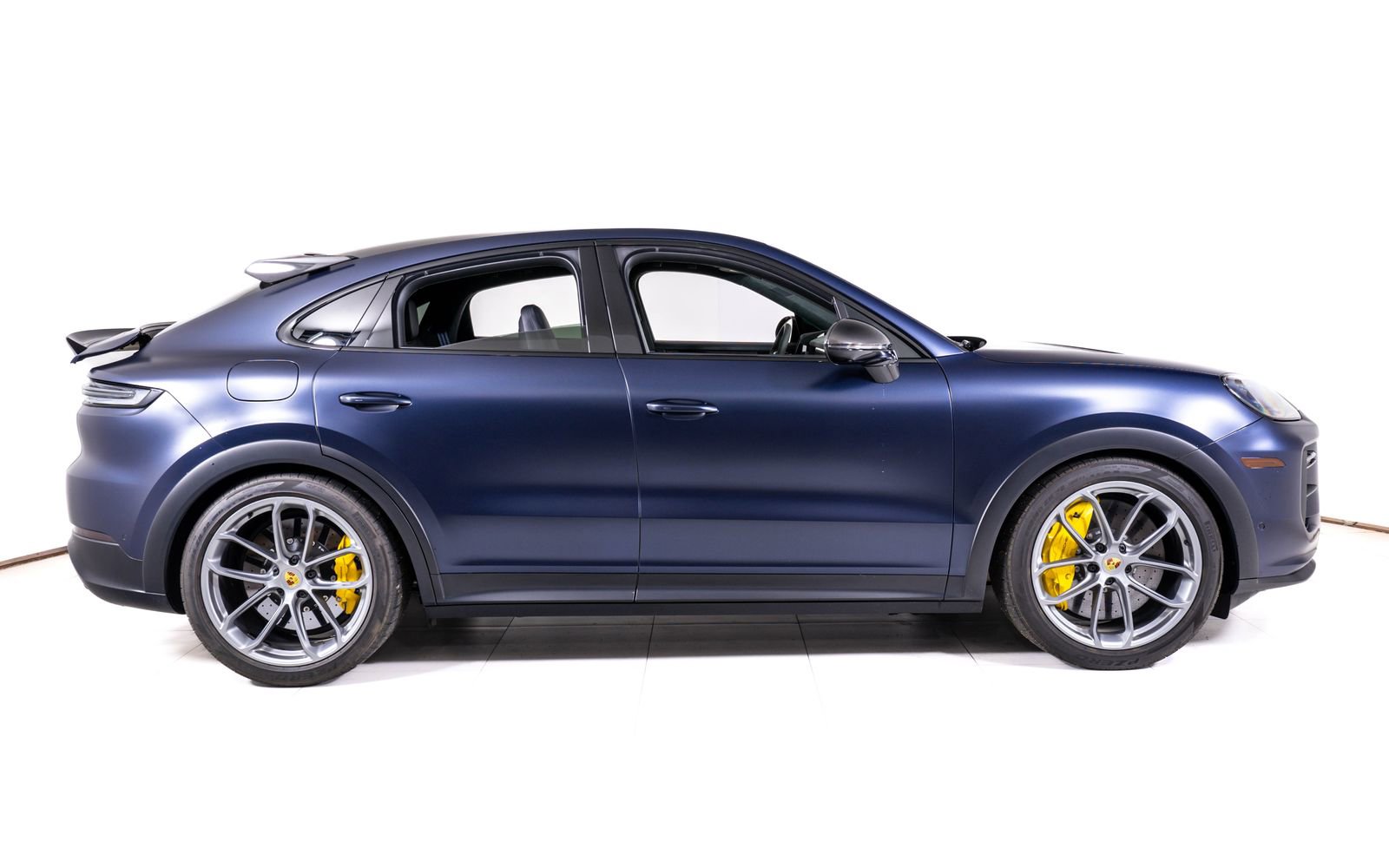 Used 2024 Porsche Cayenne Turbo GT AWD/4WD image 7