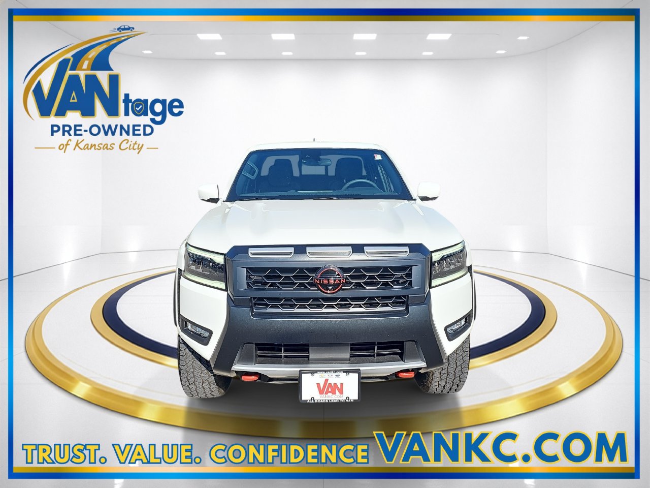 Used 2026 Nissan Frontier PRO-4X w/ Pro-4x Convenience Package AWD/4WD image 2