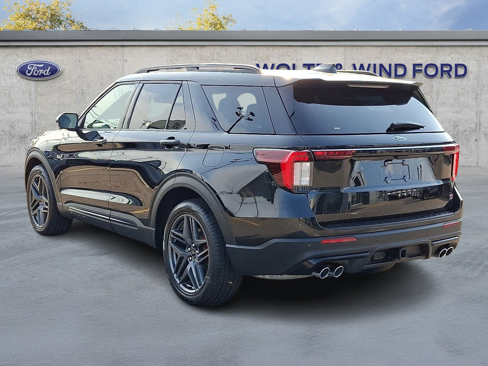 Used 2026 Ford Explorer ST w/ Sun And Sound Package AWD/4WD image 4