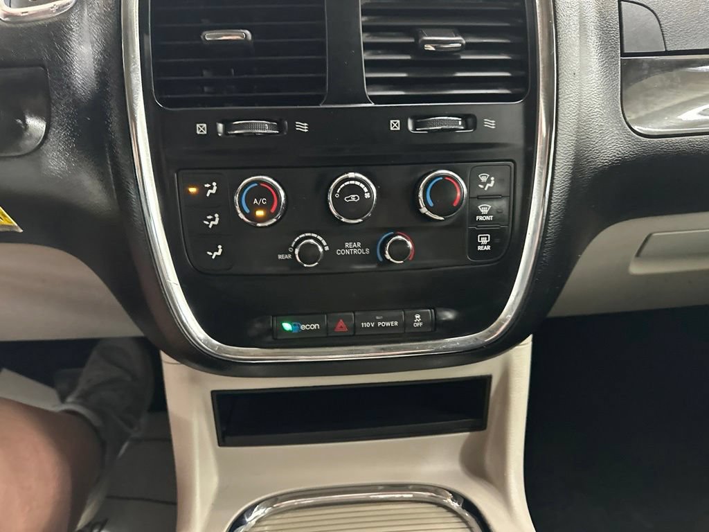 Used 2012 Dodge Grand Caravan SXT w/ Entertainment Group 1 FWD image 48