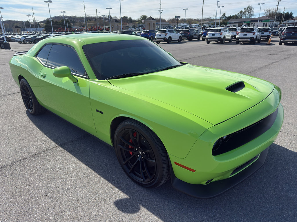 Used 2023 Dodge Challenger R/T w/ Plus Package image 10