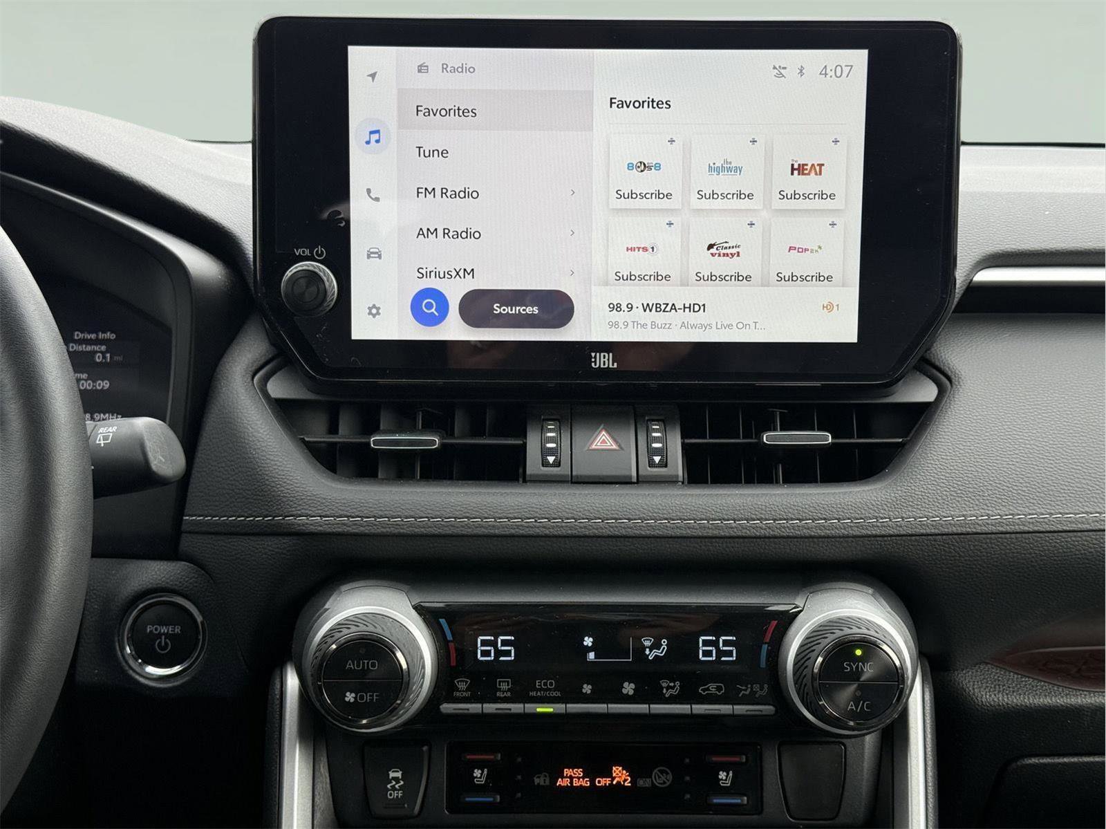 Used 2023 Toyota RAV4 Limited image 18