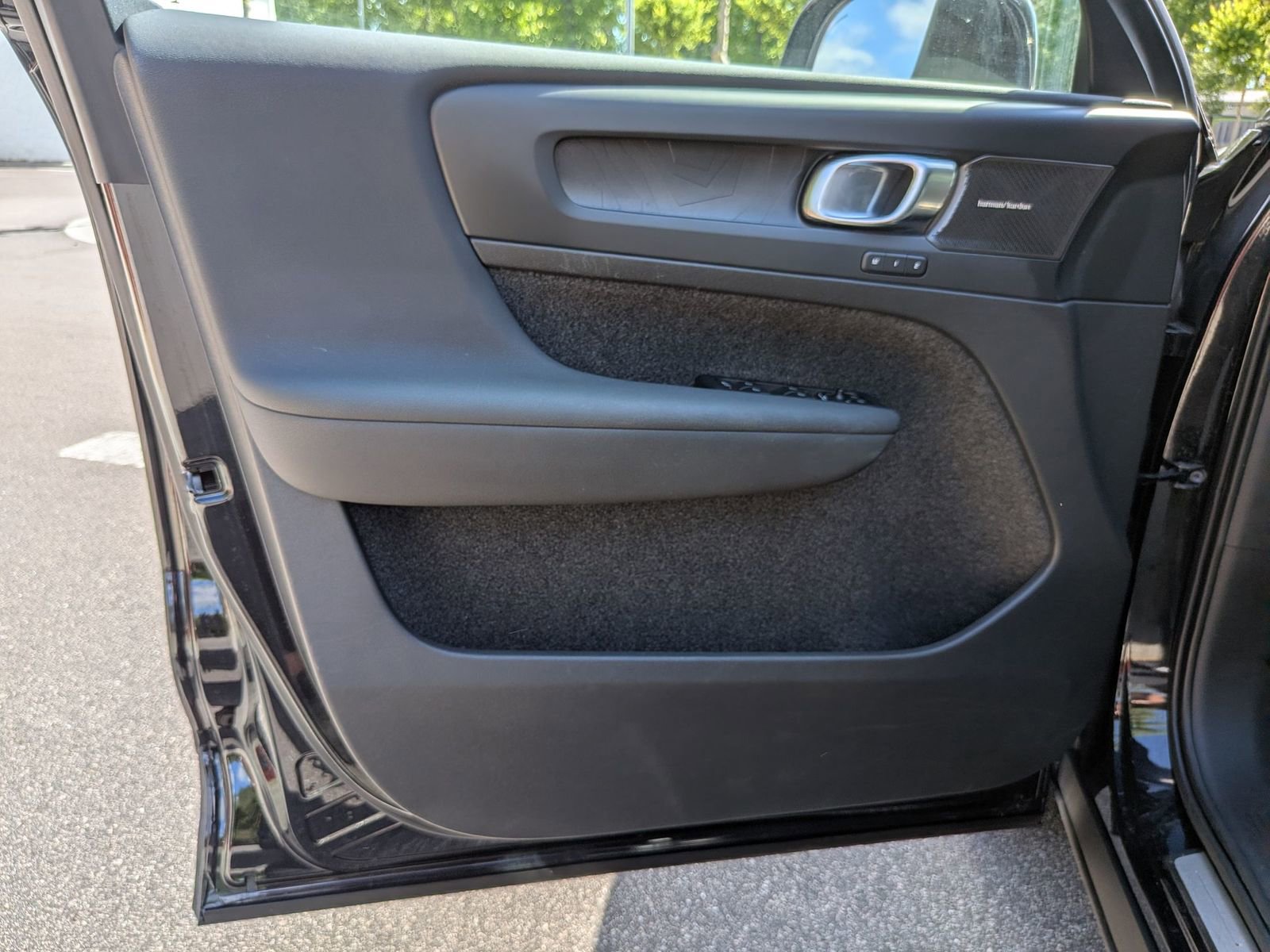 Used 2023 Volvo C40 P8 Recharge Ultimate w/ Protection Package Premier AWD/4WD image 12