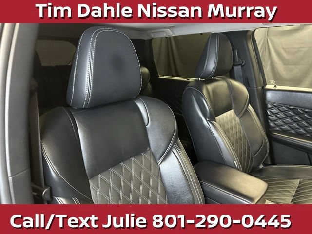 Used 2024 Mitsubishi Outlander SEL AWD/4WD image 16