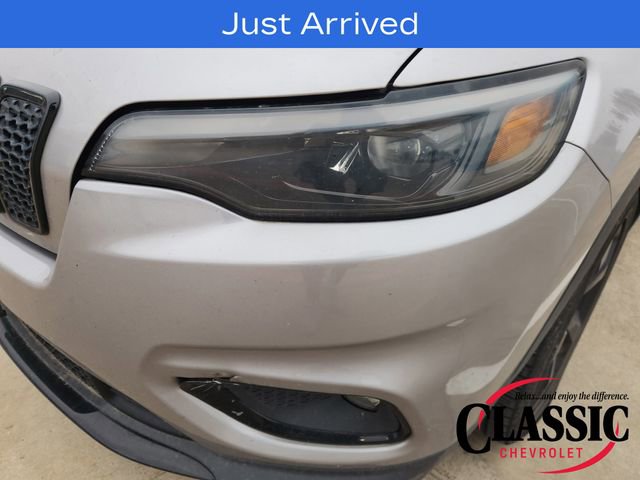 Used 2019 Jeep Cherokee Latitude Plus FWD image 10