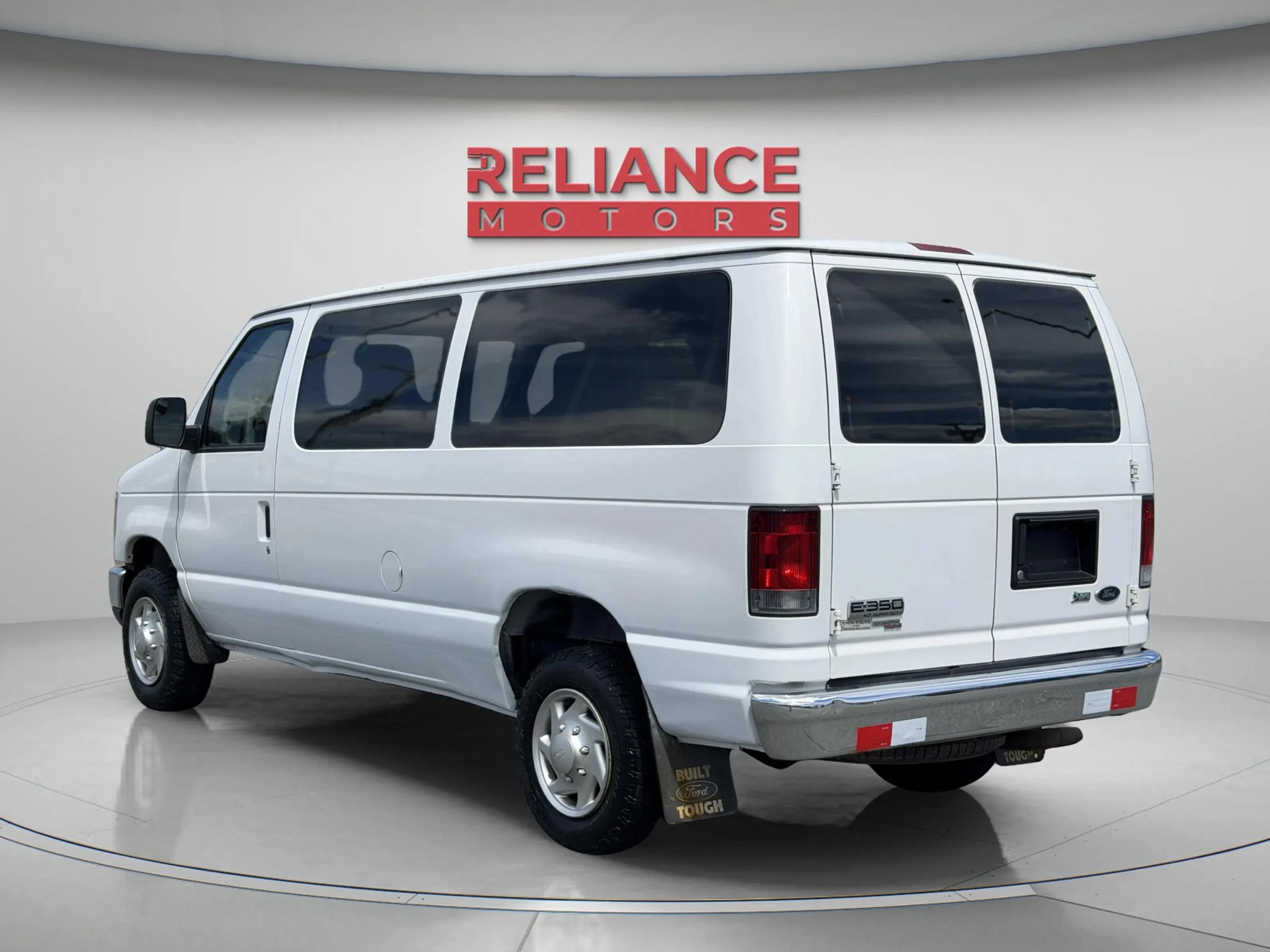 Used 2012 Ford E-350 and Econoline 350 XLT RWD image 4