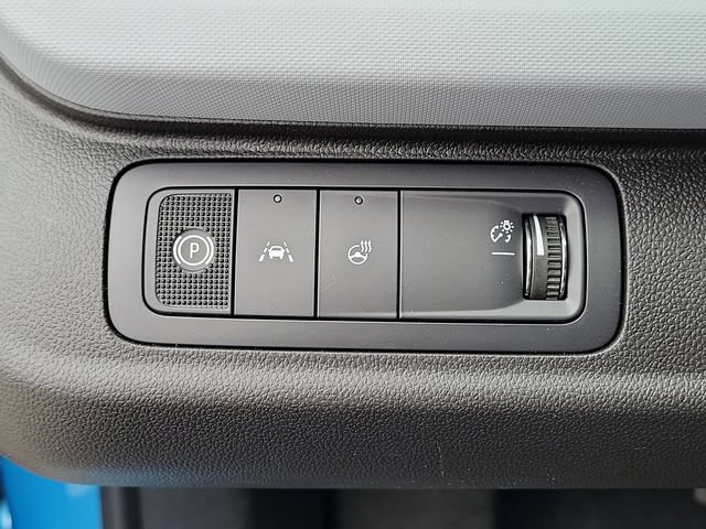 New 2027 Chevrolet Bolt LT w/ Comfort Package FWD image 21