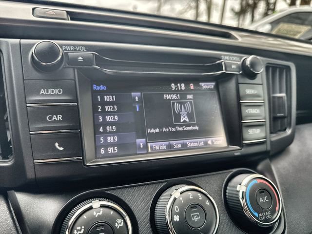 Used 2018 Toyota RAV4 LE image 24