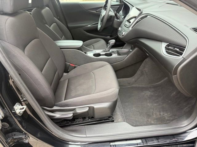 Used 2024 Chevrolet Malibu LT image 23