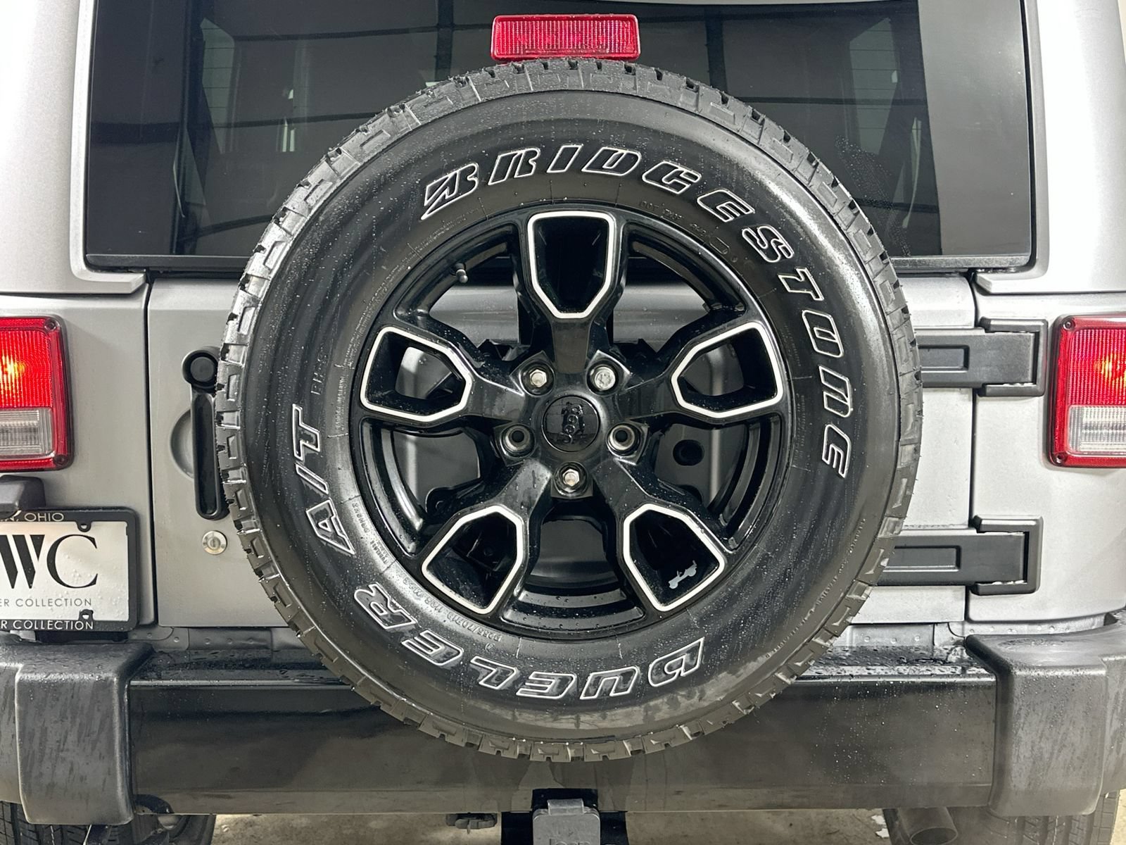 Used 2018 Jeep Wrangler Unlimited Sahara AWD/4WD image 34