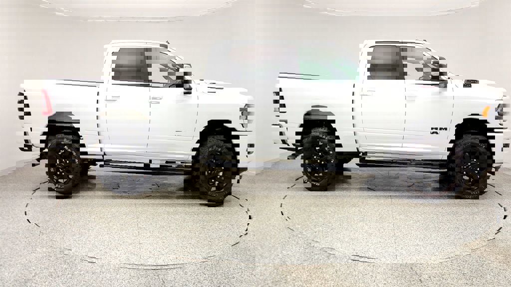 Used 2024 RAM 2500 Big Horn w/ Night Edition image 4