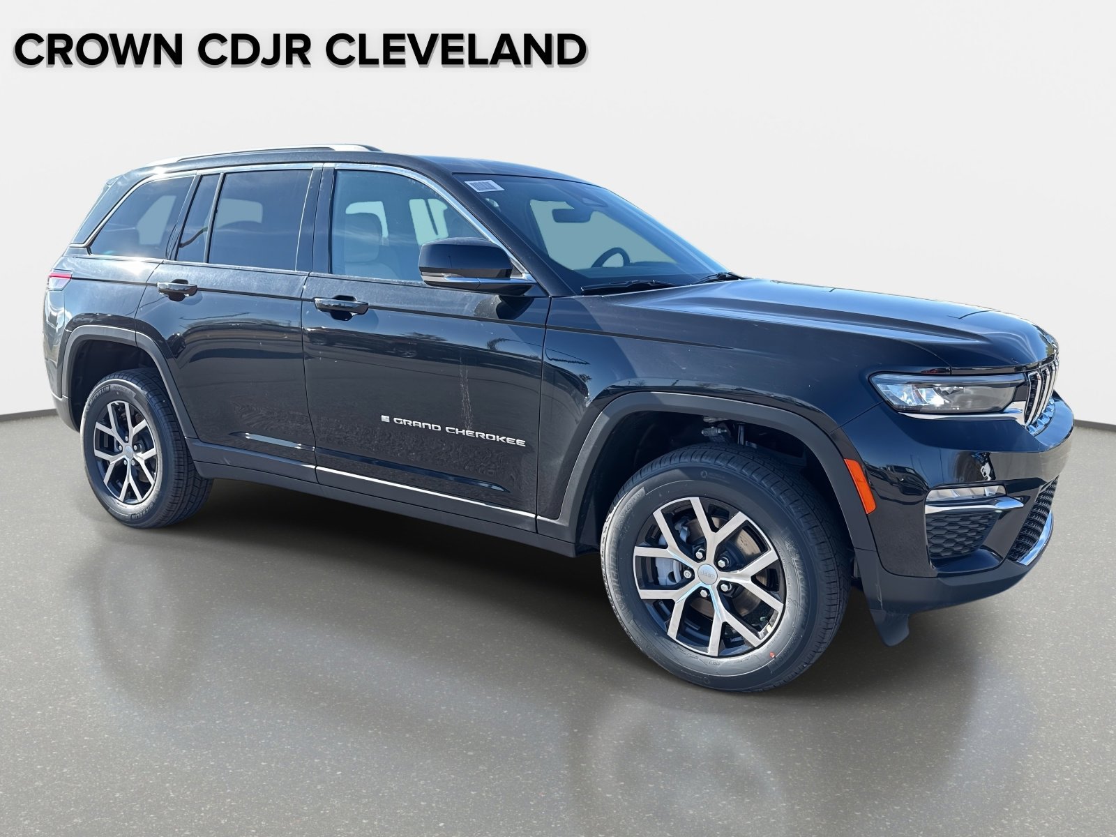 New 2025 Jeep Grand Cherokee Limited AWD/4WD image 2