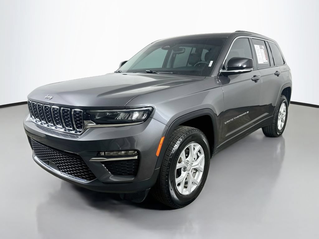 Used 2023 Jeep Grand Cherokee Limited RWD image 3