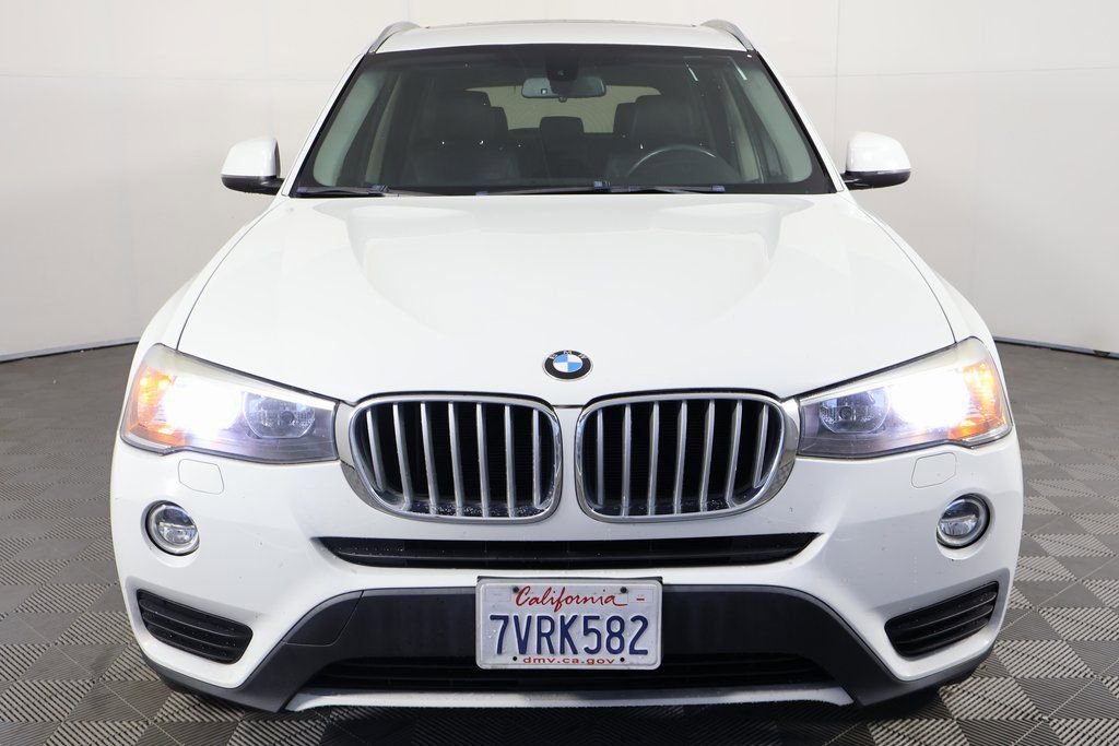 Used 2017 BMW X3 sDrive28i image 2