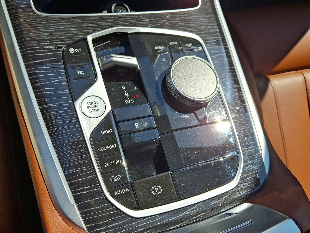 Used 2024 BMW X5 xDrive40i w/ M Sport Package image 12