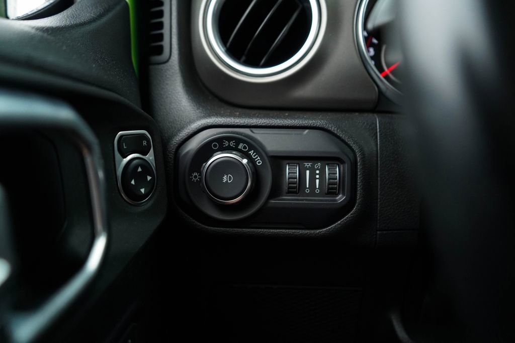 Used 2019 Jeep Wrangler Unlimited Rubicon AWD/4WD image 30