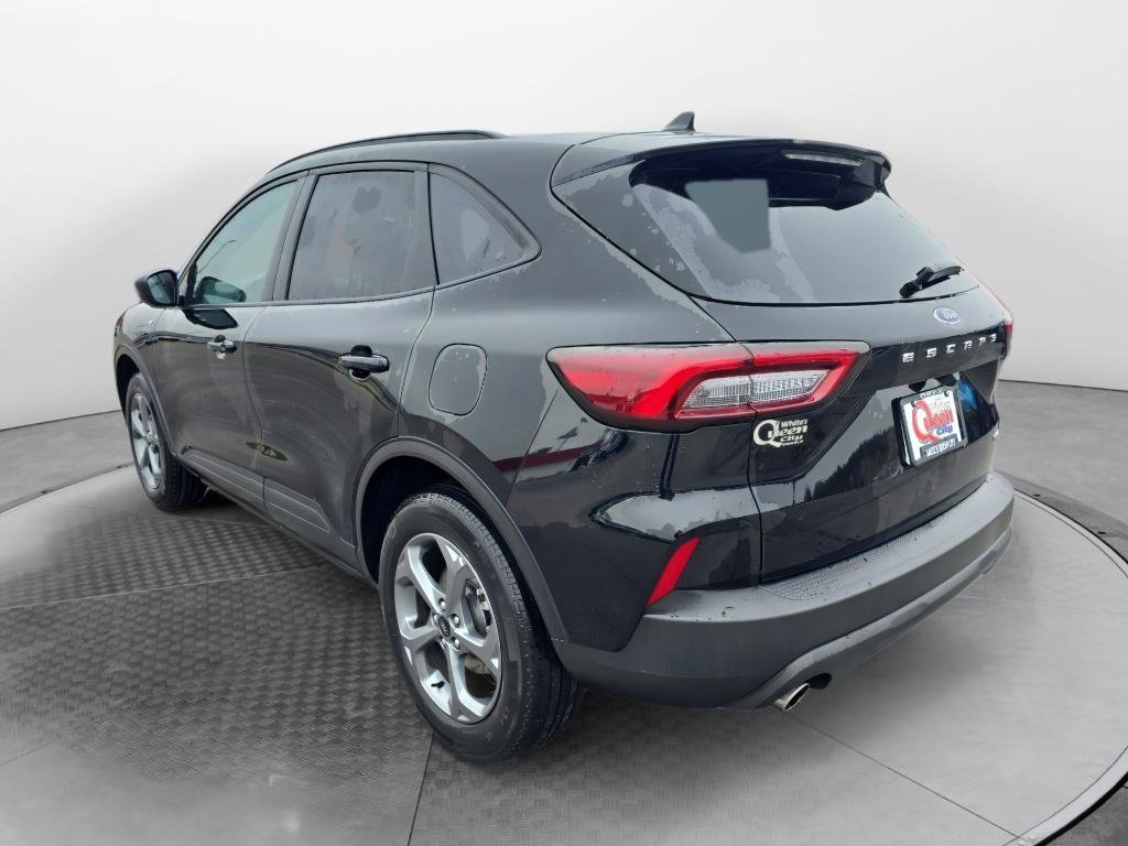 Used 2025 Ford Escape ST-Line image 3