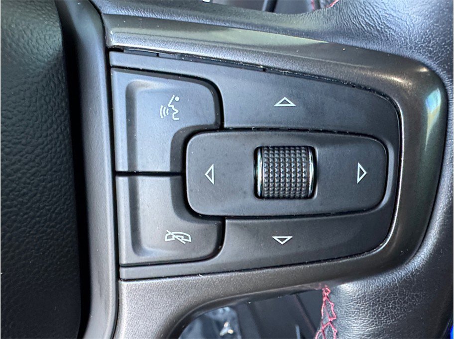 Used 2021 Chevrolet Suburban RST w/ Luxury Package image 16
