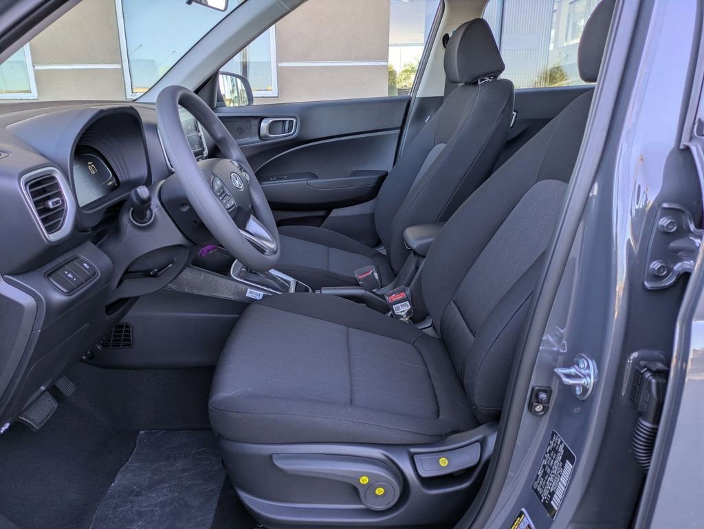 New 2026 Hyundai Venue SE image 14