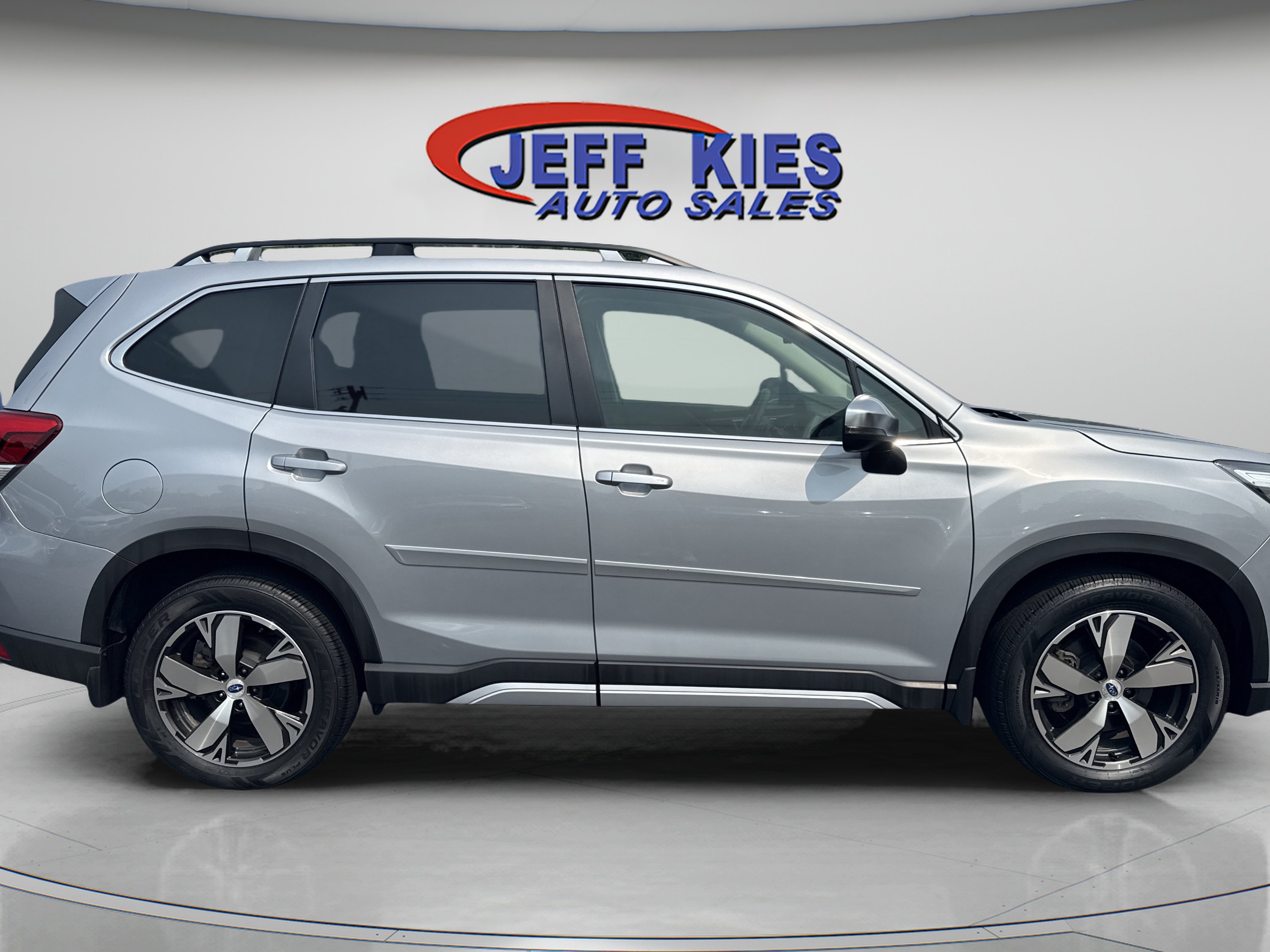 Used 2021 Subaru Forester Touring AWD/4WD image 4