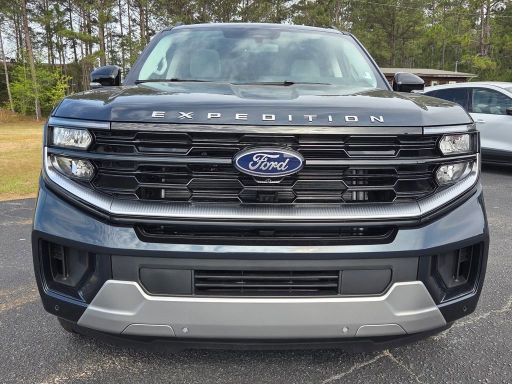New 2026 Ford Expedition Platinum w/ Driver's Package AWD/4WD image 2