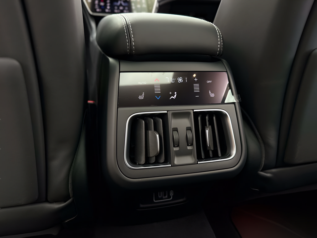 New 2025 Maserati Grecale Modena AWD/4WD image 14
