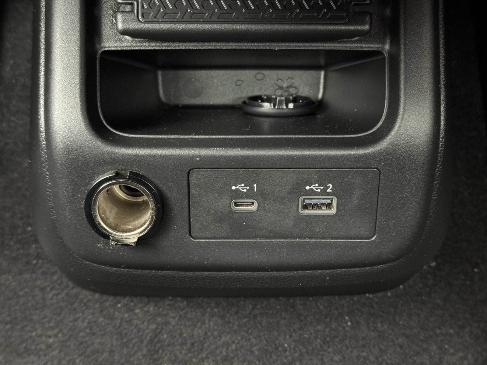 Used 2023 Nissan Ariya Premiere image 34