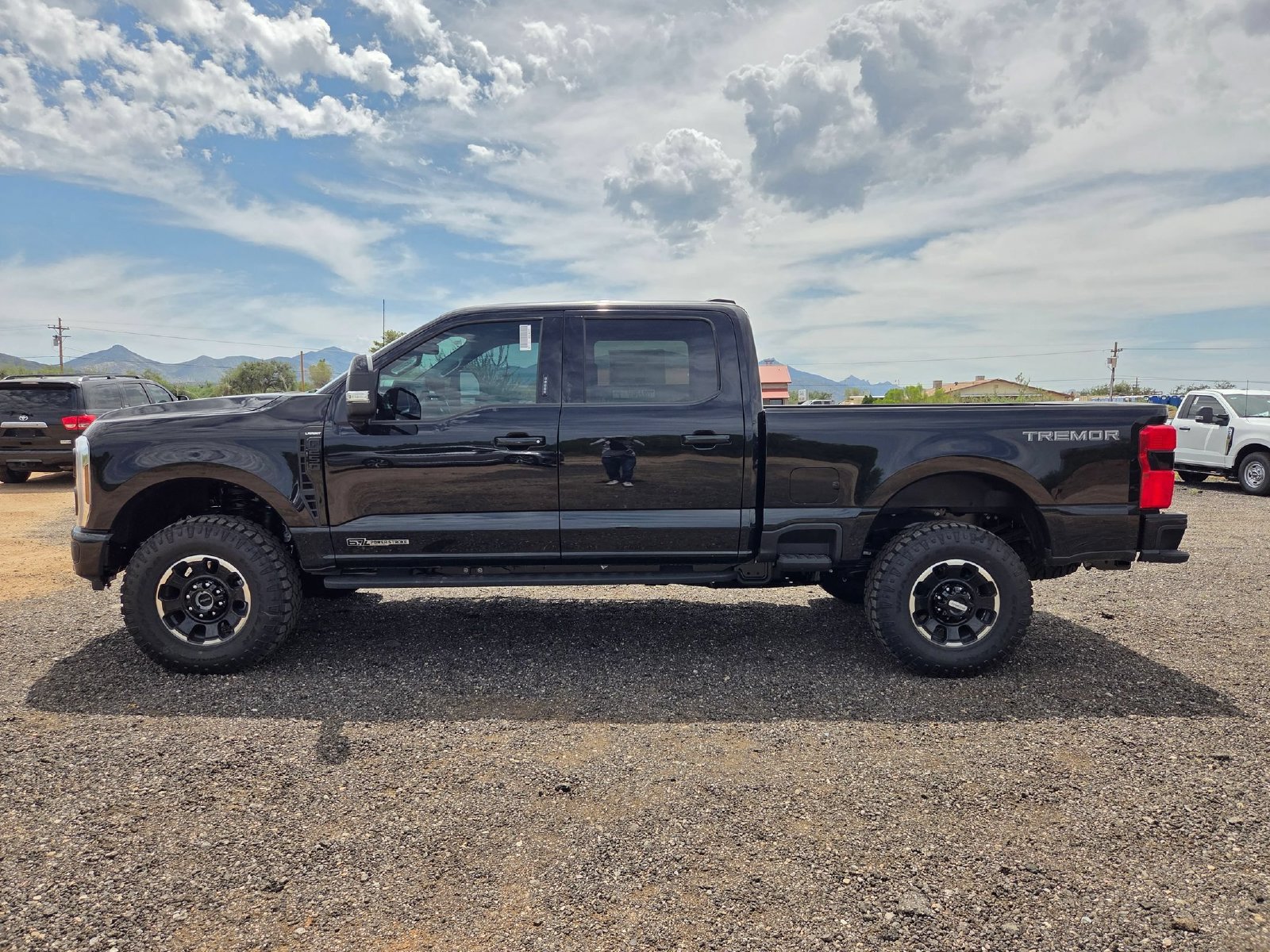 New 2026 Ford F250 Lariat w/ Tremor Off-Road Package AWD/4WD image 9