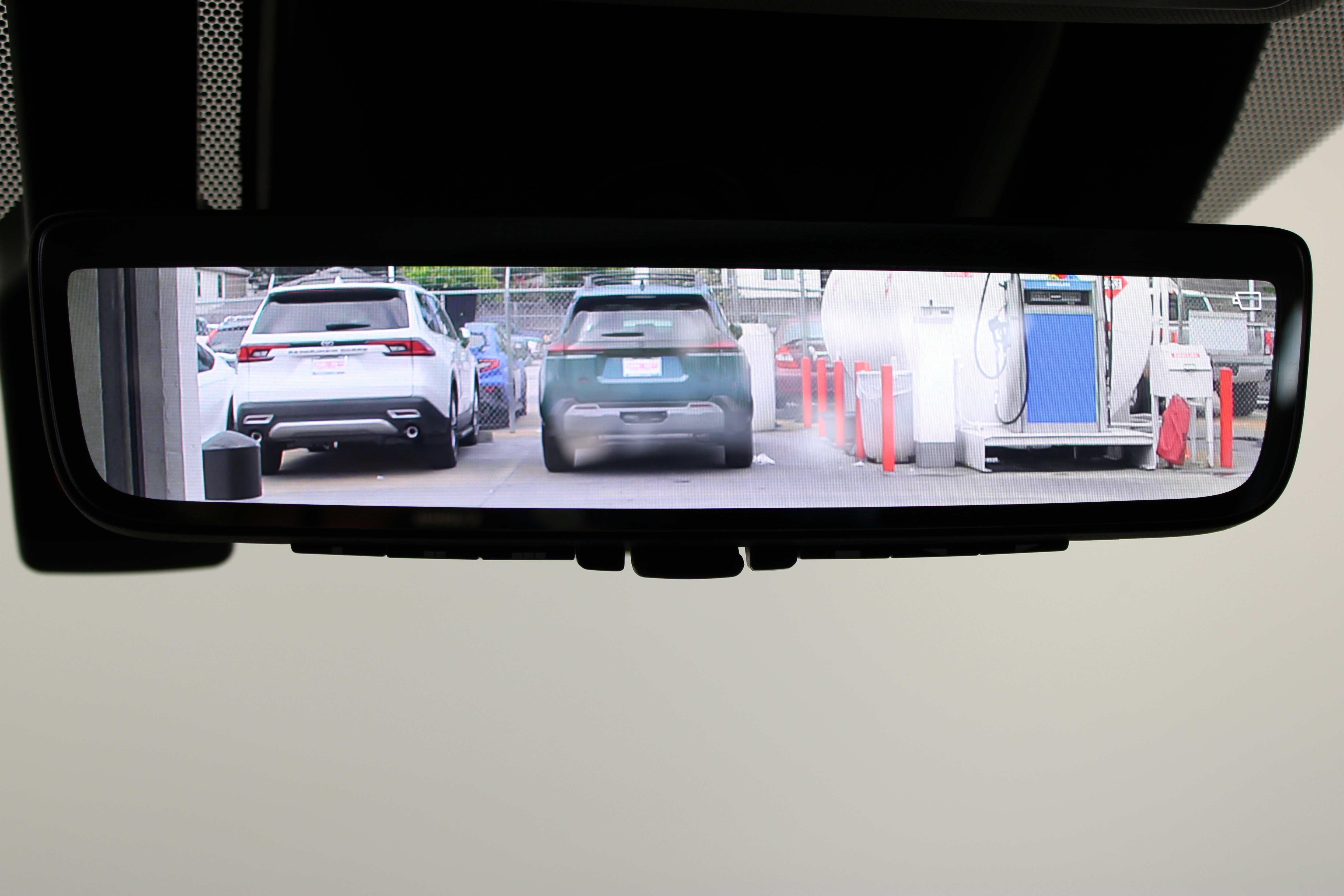 Used 2024 Toyota Highlander Platinum FWD image 23