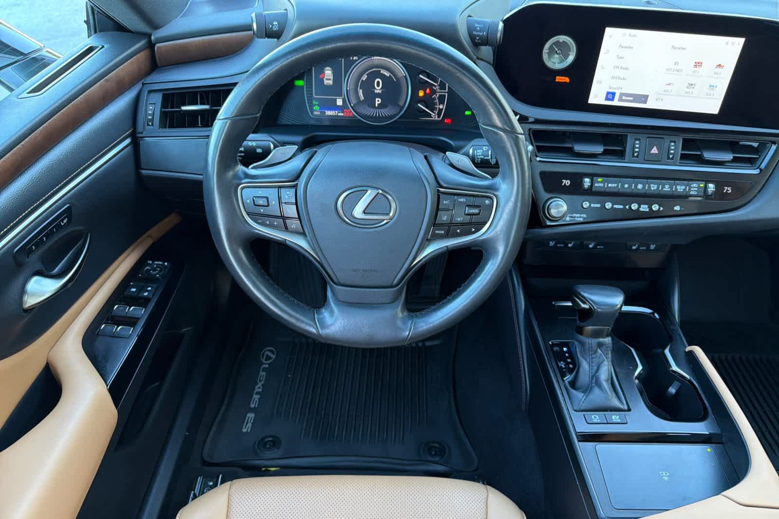 Certified 2025 Lexus ES 300h w/ Premium Package FWD image 15