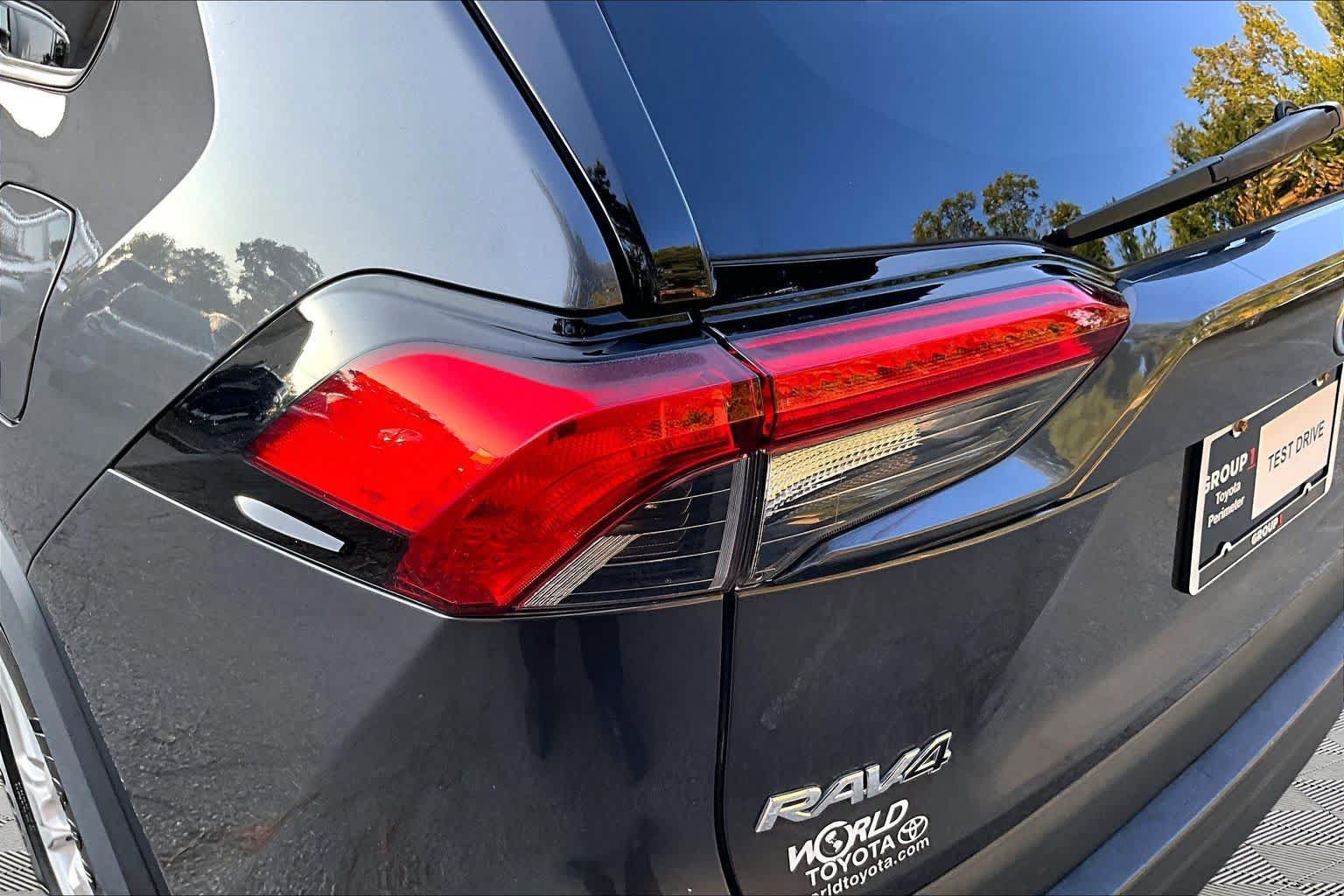 Certified 2021 Toyota RAV4 XLE w/ Convenience Package AWD/4WD image 29