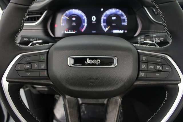 New 2025 Jeep Grand Cherokee L Limited w/ Black Appearance Package image 14