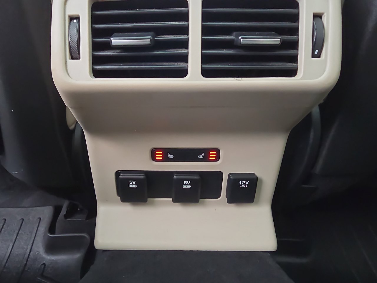 Used 2018 Land Rover Range Rover Velar S image 62