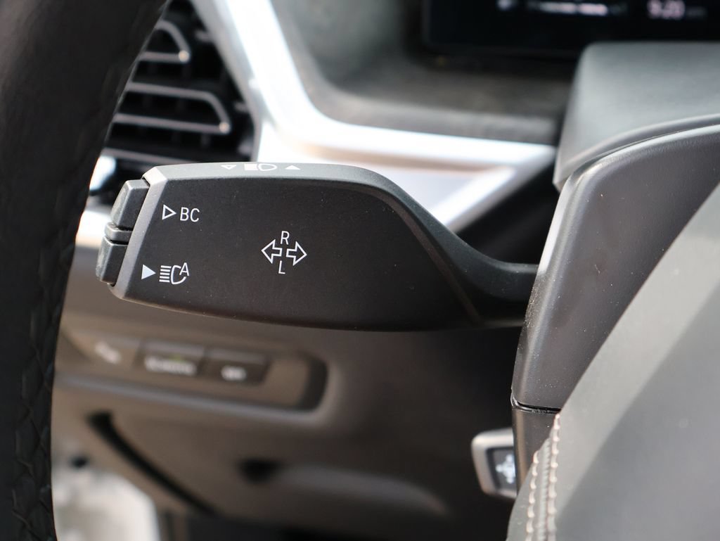 Used 2026 BMW X5 xDrive40i AWD/4WD image 39
