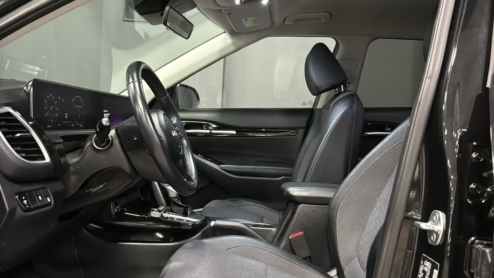 Used 2024 Kia Seltos S AWD/4WD image 10