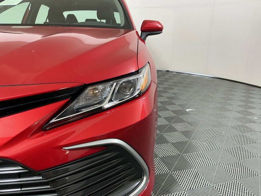 Used 2024 Toyota Camry LE FWD image 8