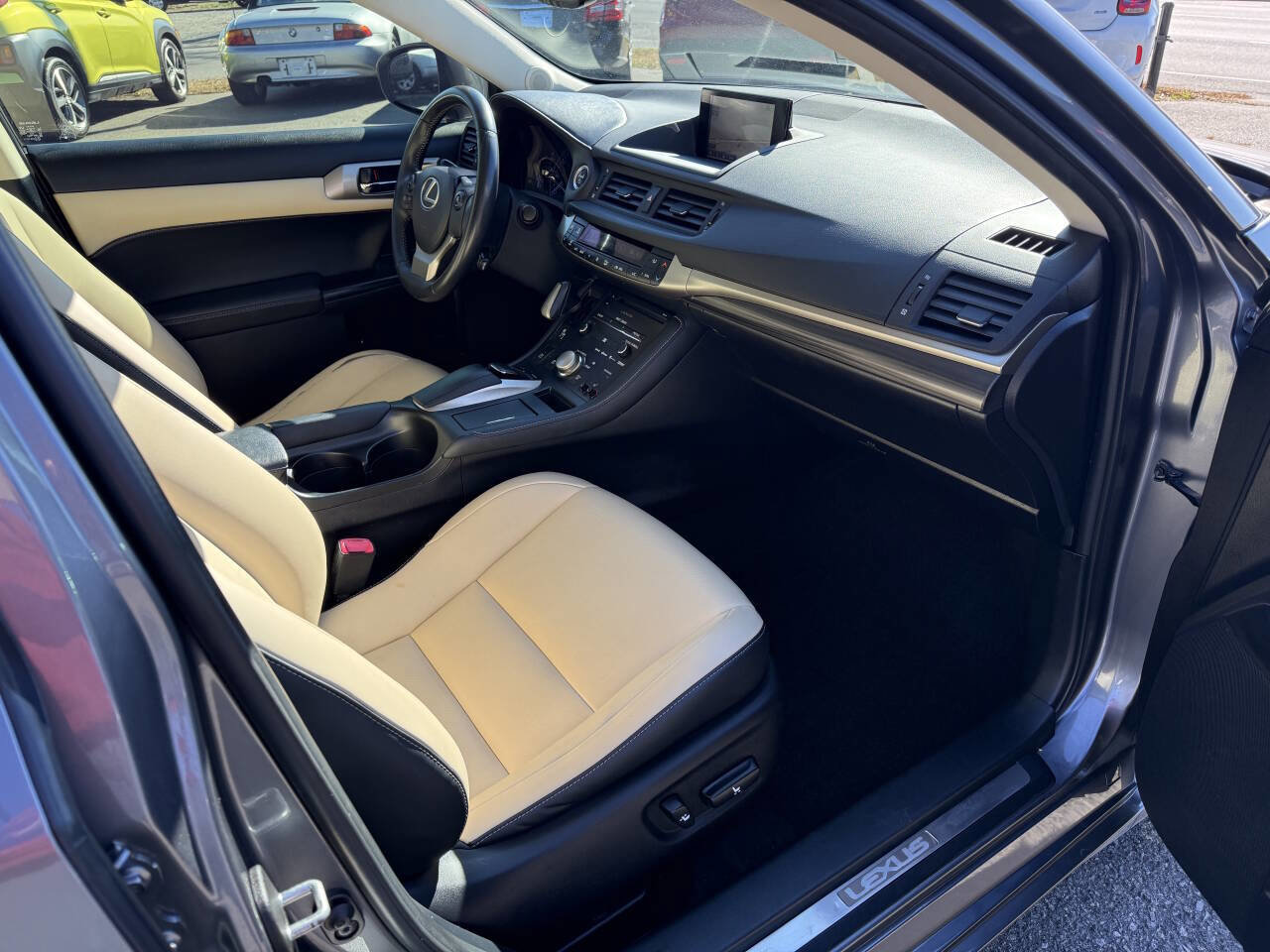 Used 2014 Lexus CT 200h image 13