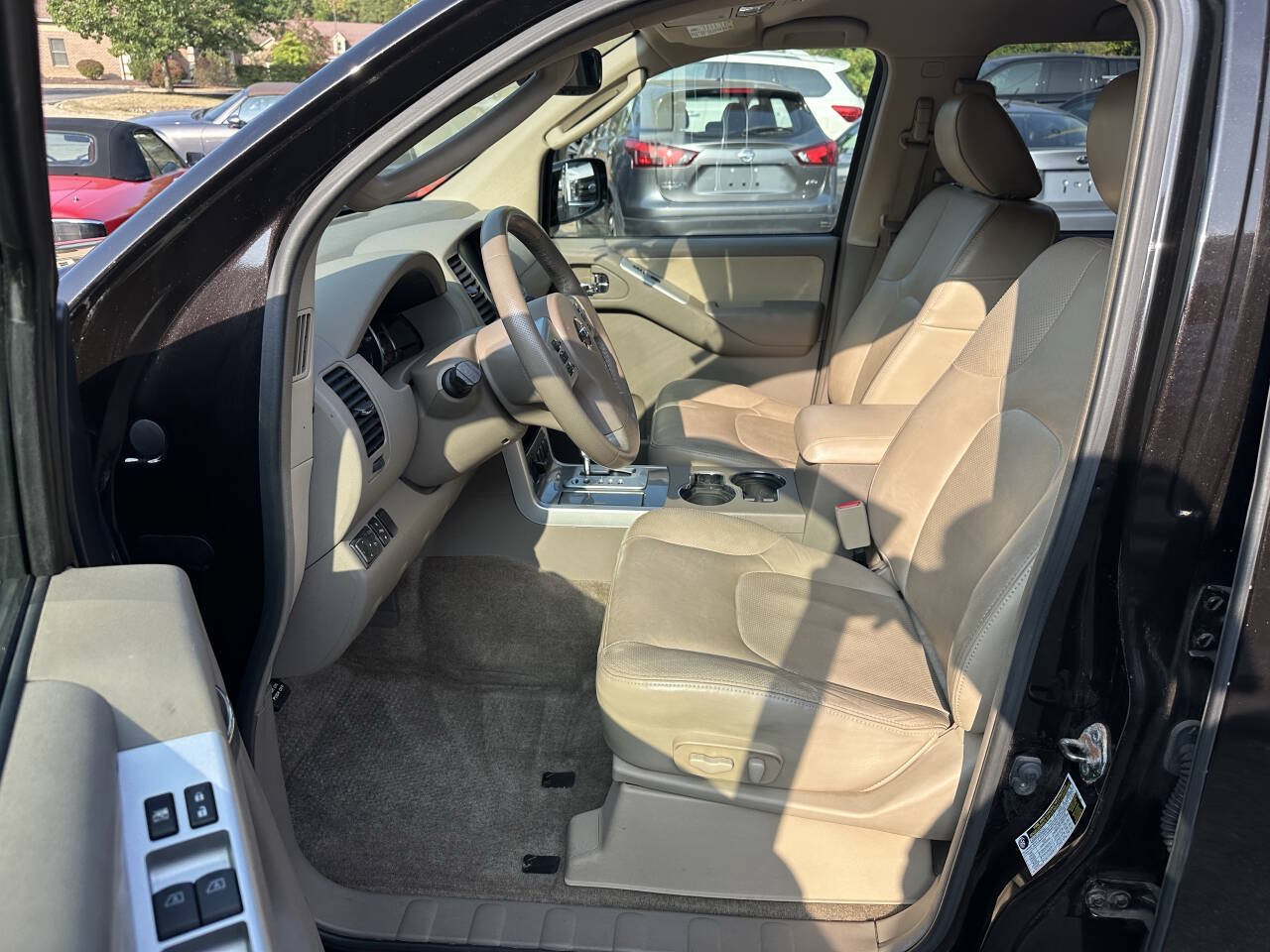 Used 2011 Nissan Pathfinder Silver AWD/4WD image 20