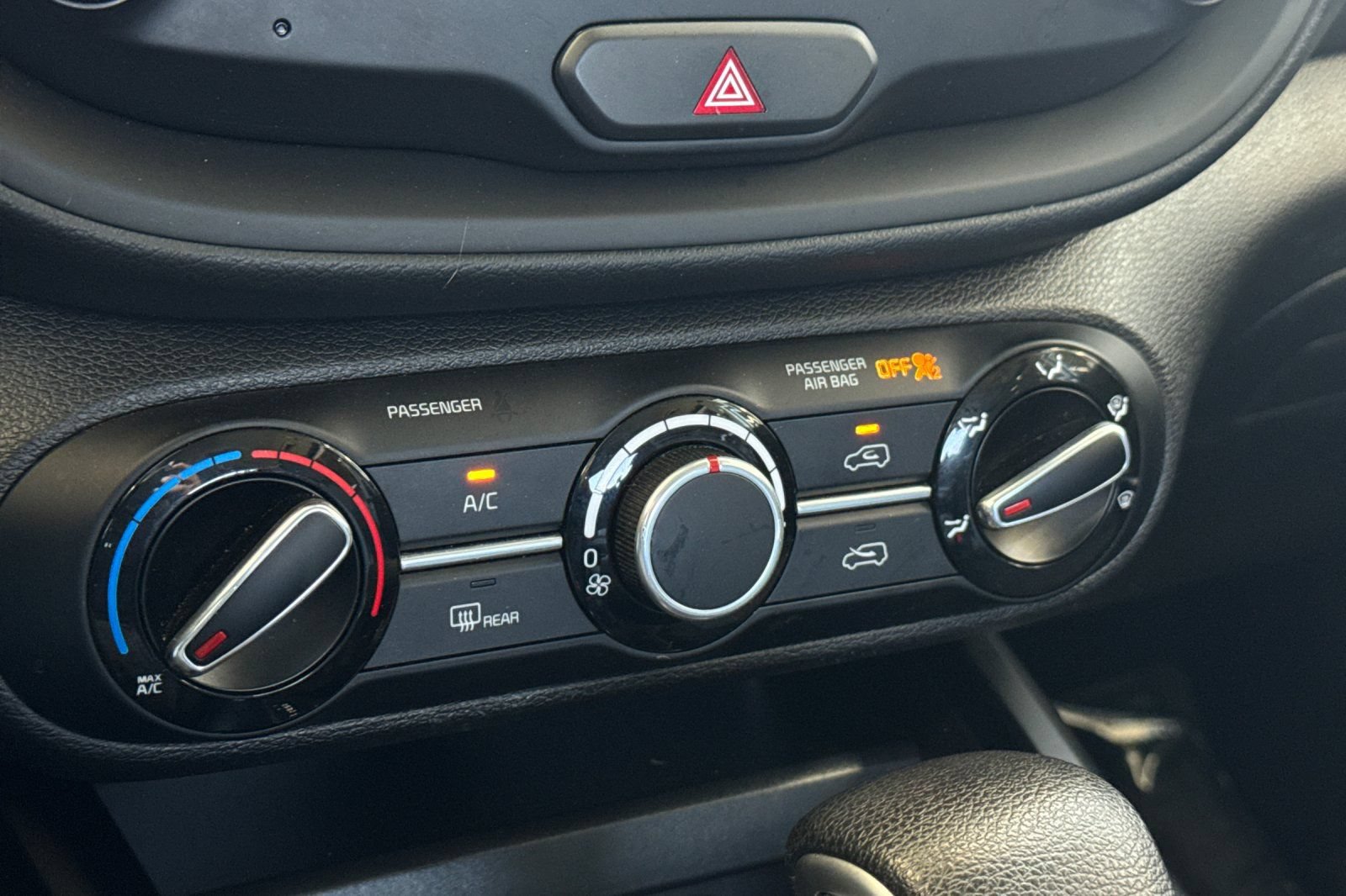 Used 2024 Kia Soul LX w/ Option Group 015 FWD image 20