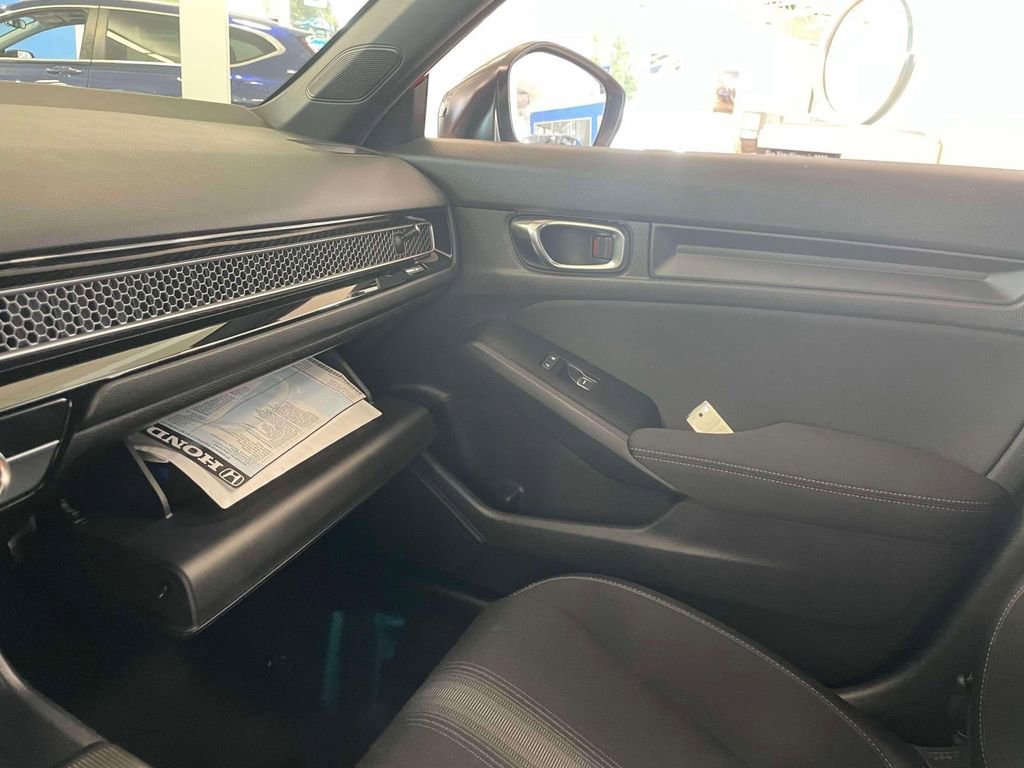 Certified 2025 Honda Civic Sport image 29